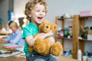 Emmener en classe le doudou, c’est une bonne idée ?